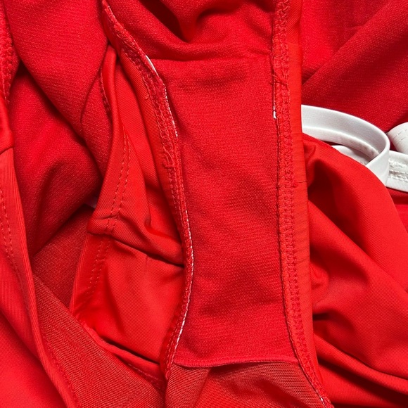 Hurley Red & White Logo One-Piece Swimsuit 1X NWT - Picture 6 of 9